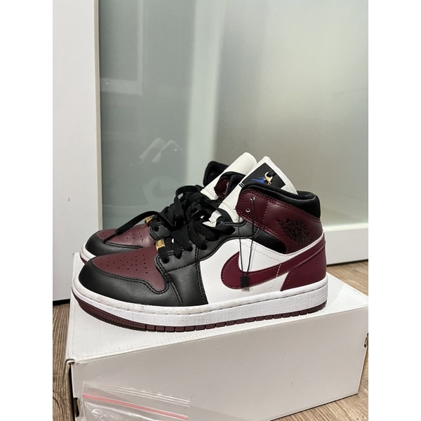 Air Jordan 1 Mid Fearless Black Red