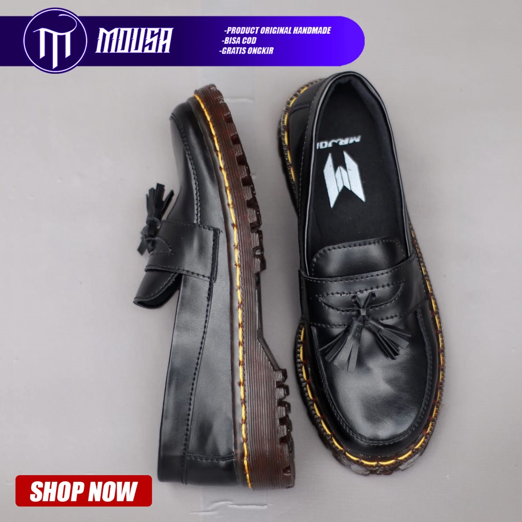 Sepatu Boots Docmart Wanita