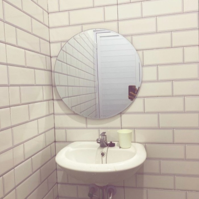 CERMIN DINDING BULAT UK.60X60CM