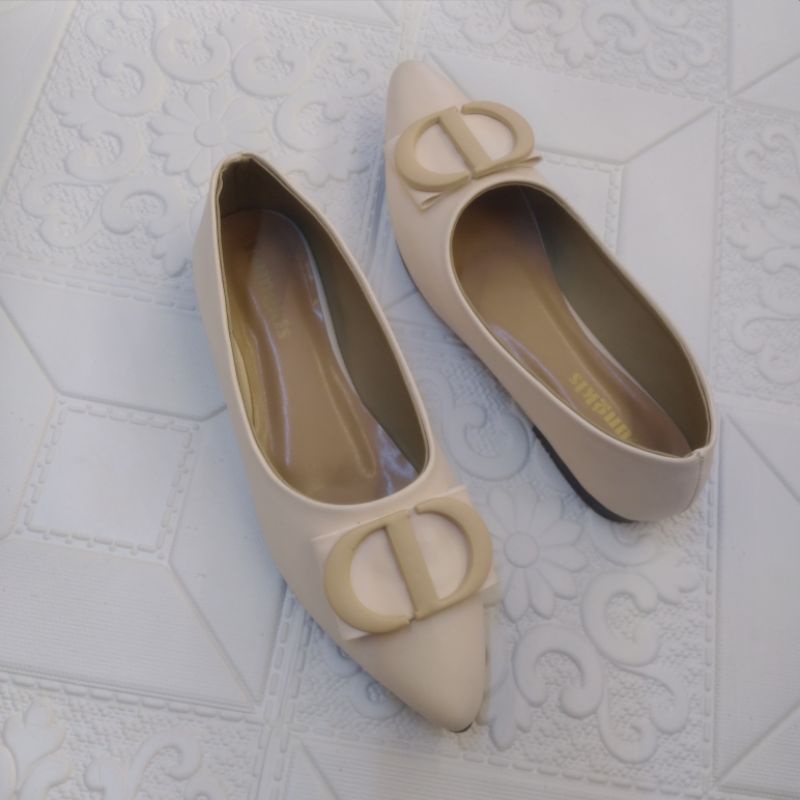 Pansus Cantik Wanita kantor KK02