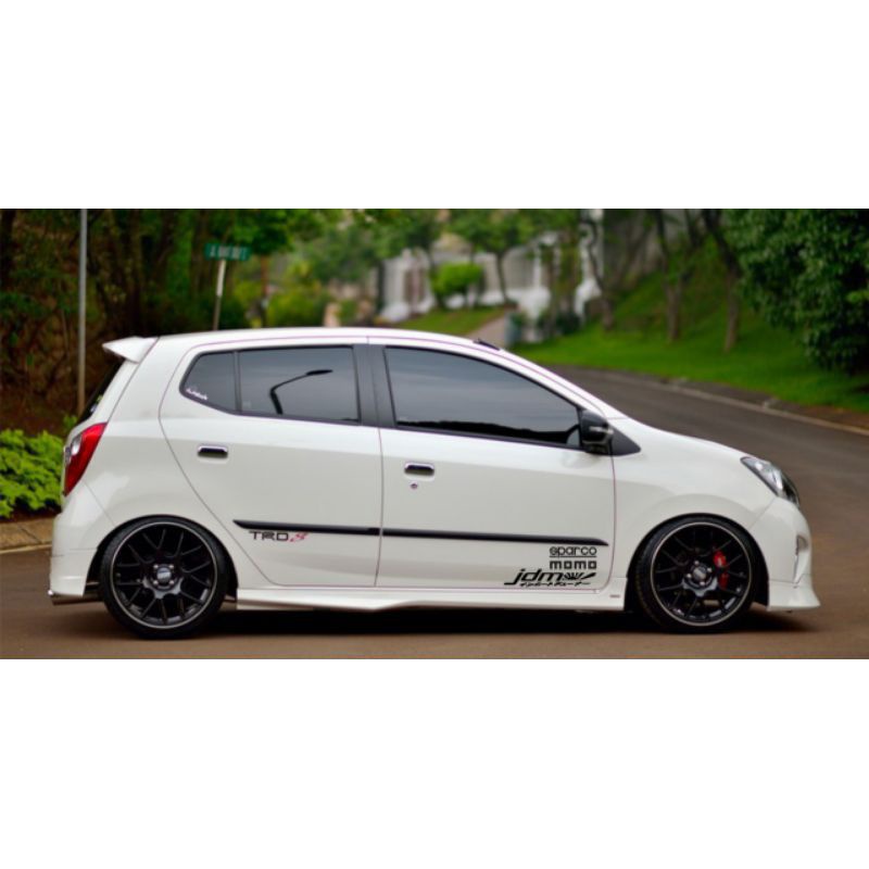 STIKER MOBIL STIKER BODY SAMPING STICKER CUSTOM STICKER CUTTING MOBIL KEREN