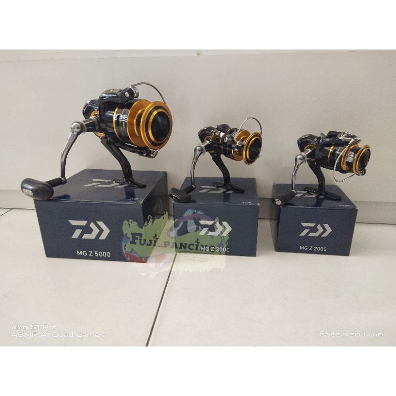 Rell Daiwa MG Z 2000, 2500, 3000, 5000.   -Dapat pelindung packing 3 lapis-