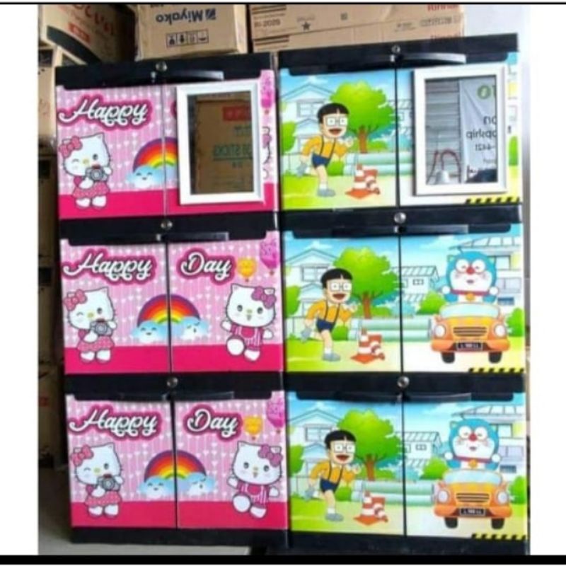 Lemari pakaian Lemari Plastik Aquose Diva Mini HelloKitty dan Doraemon Susun 3Ukuran 40x50x105cm