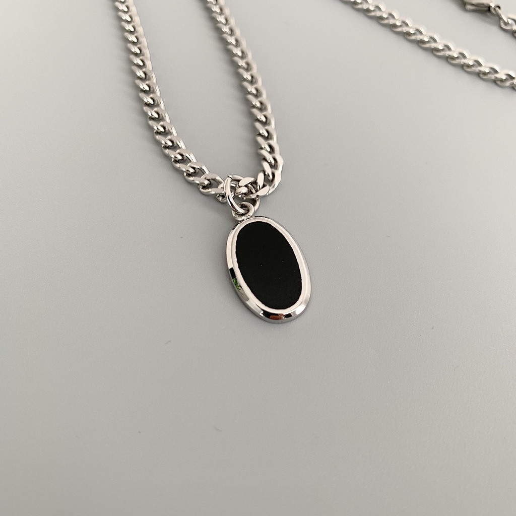 Kalung Merek Oval Hitam Aksesori Versi Korea Retro Hip Hop Rantai Klavikula