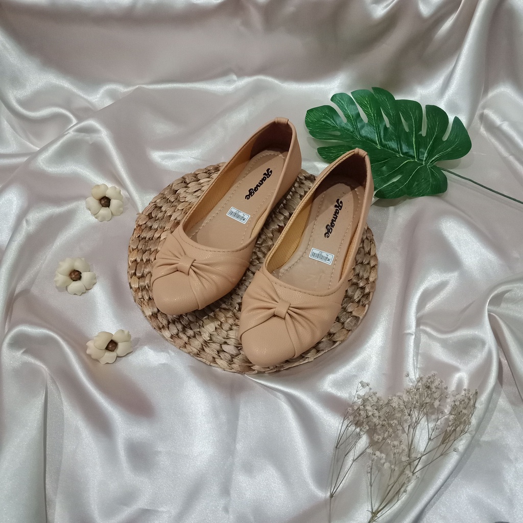 SIZE 41.42.43.44 Flat shoes Wanita Jumbo