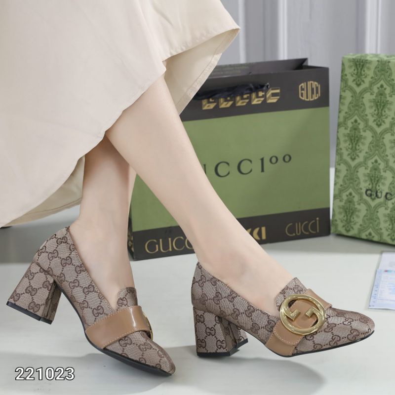 MUST HAVE HIGH BLOCK HEELS LEATHER SEMI ORI WITH PAPERBAG 221023