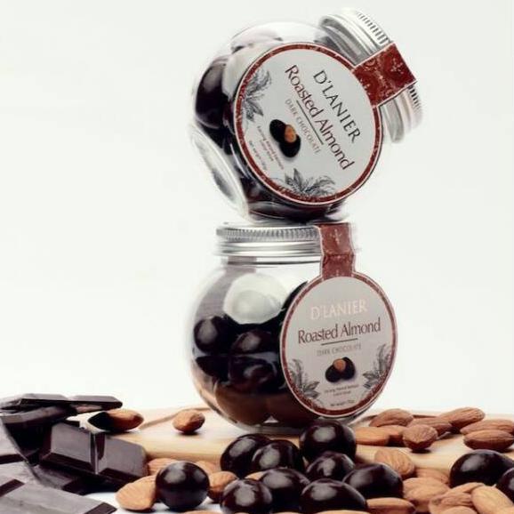 

[A-4Q ☛] D'Lanier Roasted Almond with Dark Chocolate 58% - 100 gr-paling laris