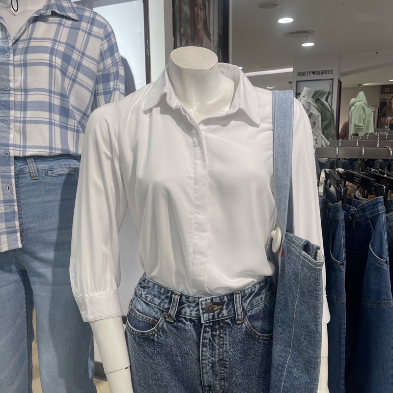 DUST - Kemeja Blouse Putih Wanita (S-XXL)