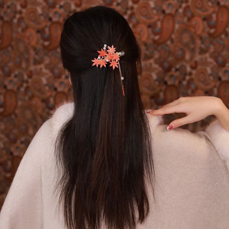 Klip Rambut Rumbai Daun Maple Baru Klip Rambut Gadis Fashion Mutiara Duckbill Klip Wanita Aksesoris Rambut