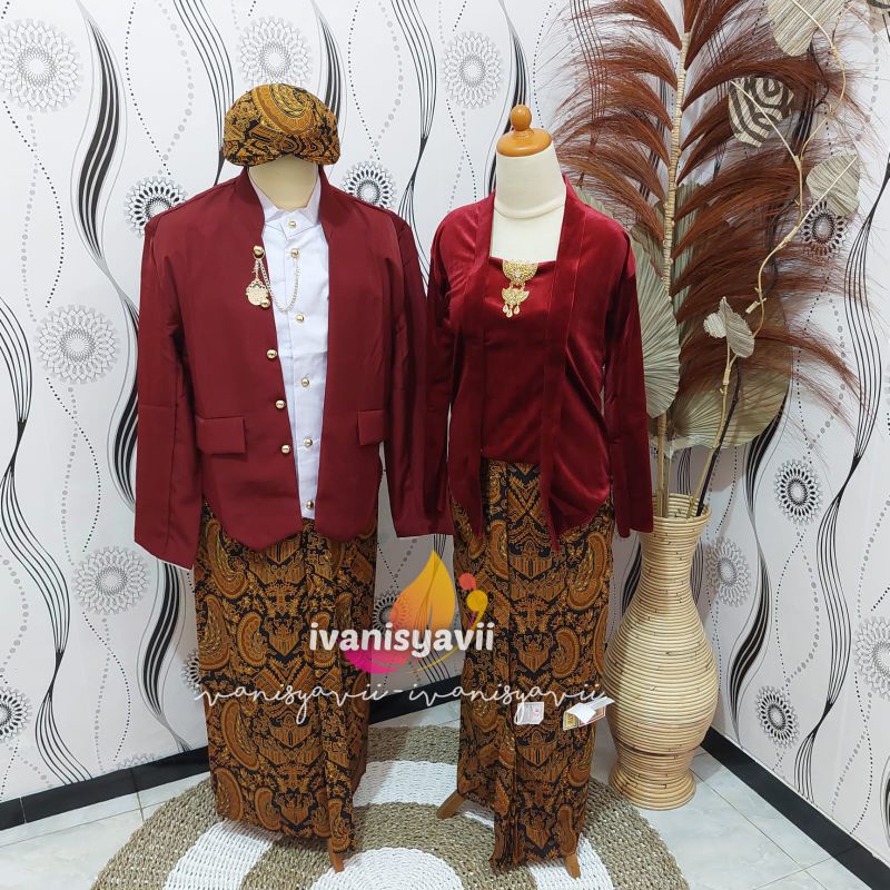 [Couple] Baju Prewedding / Baju Adat Jawa | Gambar Patung - Nuansa Hewes Maroon