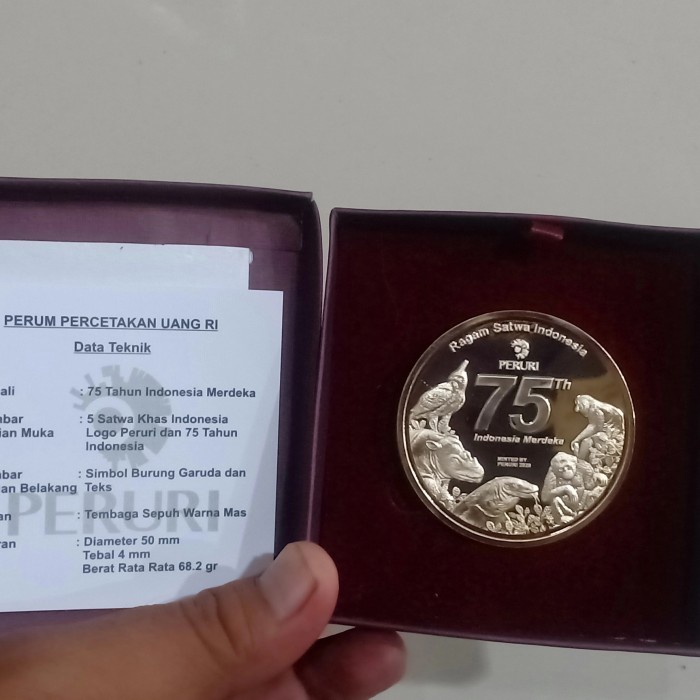 Trophy Medali Peruri 75 Tahun Kemerdekaan Indonesia Bahan Tembaga Sepuh