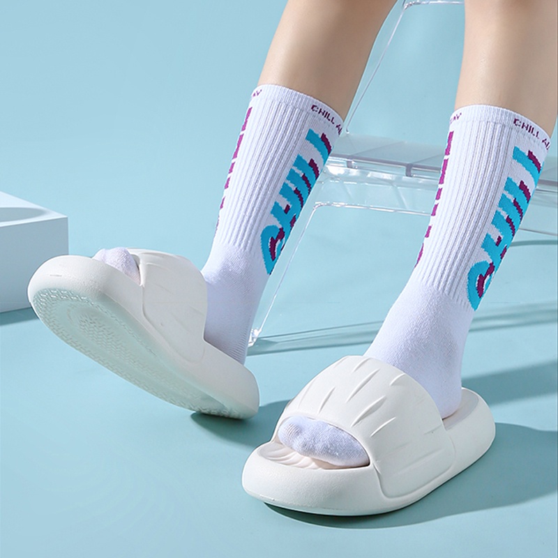 KOMIN-Sandal Roti Wanita Selop Karet Casual Sendal Slop Wanita Santai Empuk Kekinian Sandal Cewek Distro Terbaru Slip Flip Flop SIZE 36-41