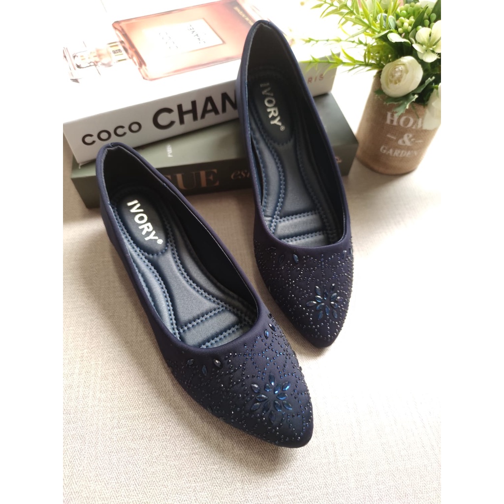 IVORY Sepatu Wanita Wedges 3cm Satin Import W399-267