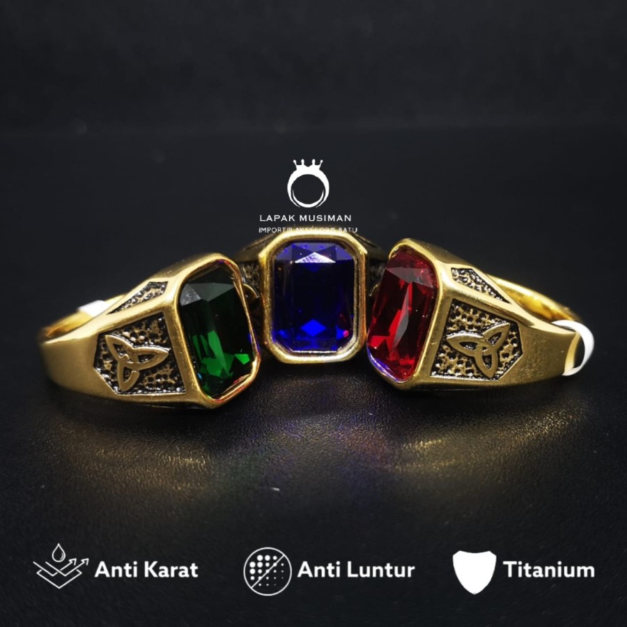 [Bayar Di Tempat] Cincin Pria Titanium Gold Anti Karat Kualitas Super Batu Permata LT01