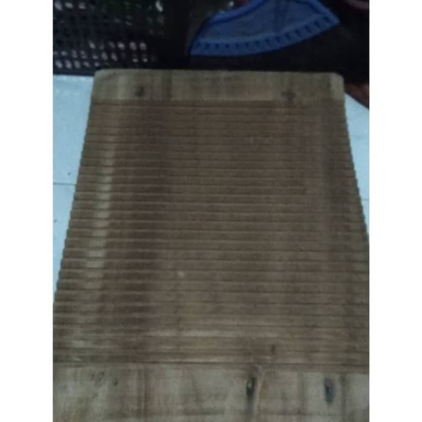 

Jual Papan Cuci Baju Penggilasan Kayu Jati 35 cm X 50cm X 7cm - 3500 Limited