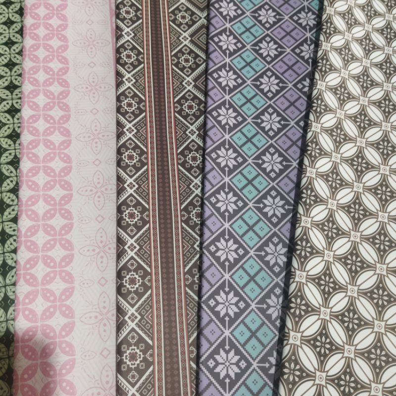 

kertas kado batik isi 10pcs