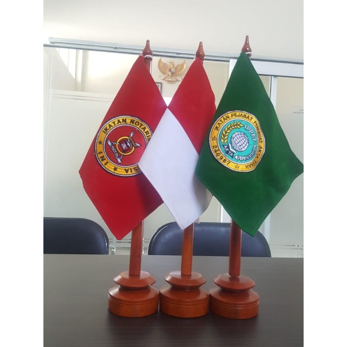 

BENDERA MEJA NOTARIS DAN PPAT