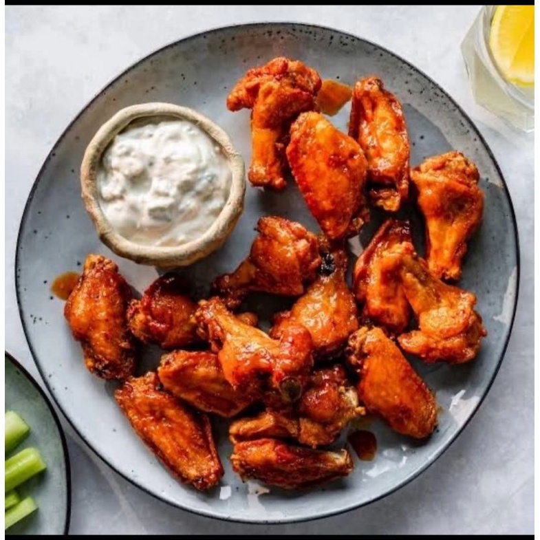 

Chicken wings / spicy chicken wings / chicken wings p*zz*
