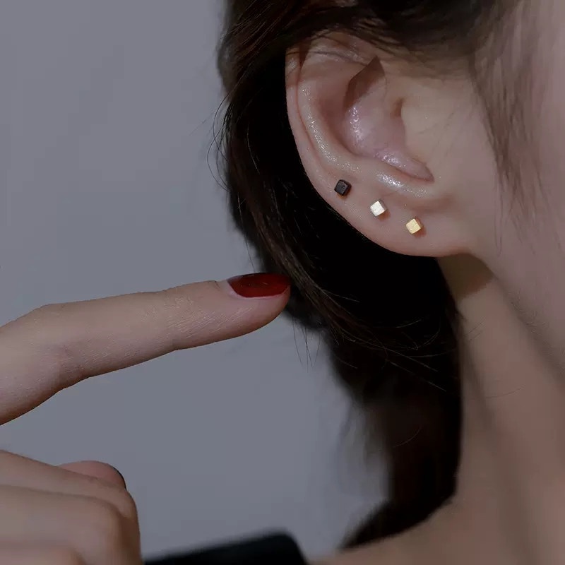 Roselife S925 Perak Hitam Emas 3D Kecil Kubus Stud Anting Untuk Wanita Perempuan Hypoallergenic Geometris Earring Fashion Perhiasan Telinga 1pasang
