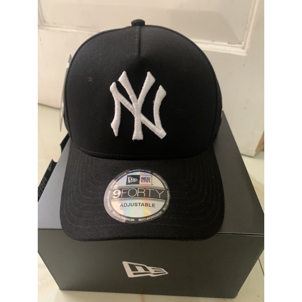 Topi Premium NY Bordir Putih