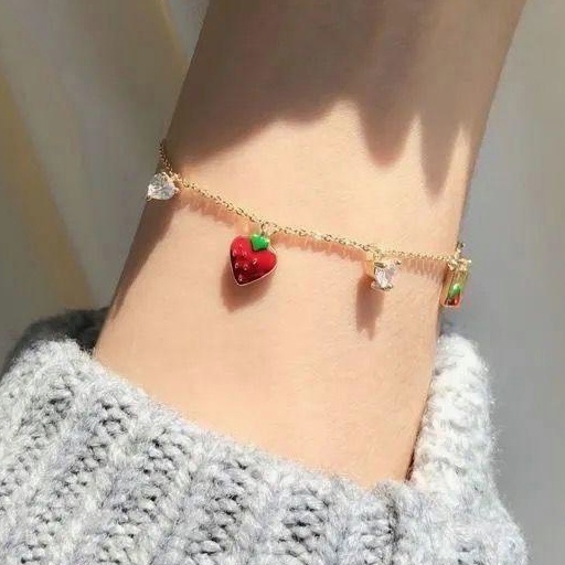 【Bayar di tempat】Gelang Liontin Strawberry Untuk Wanita Model Korea Simple Motif Stroberi Kristal