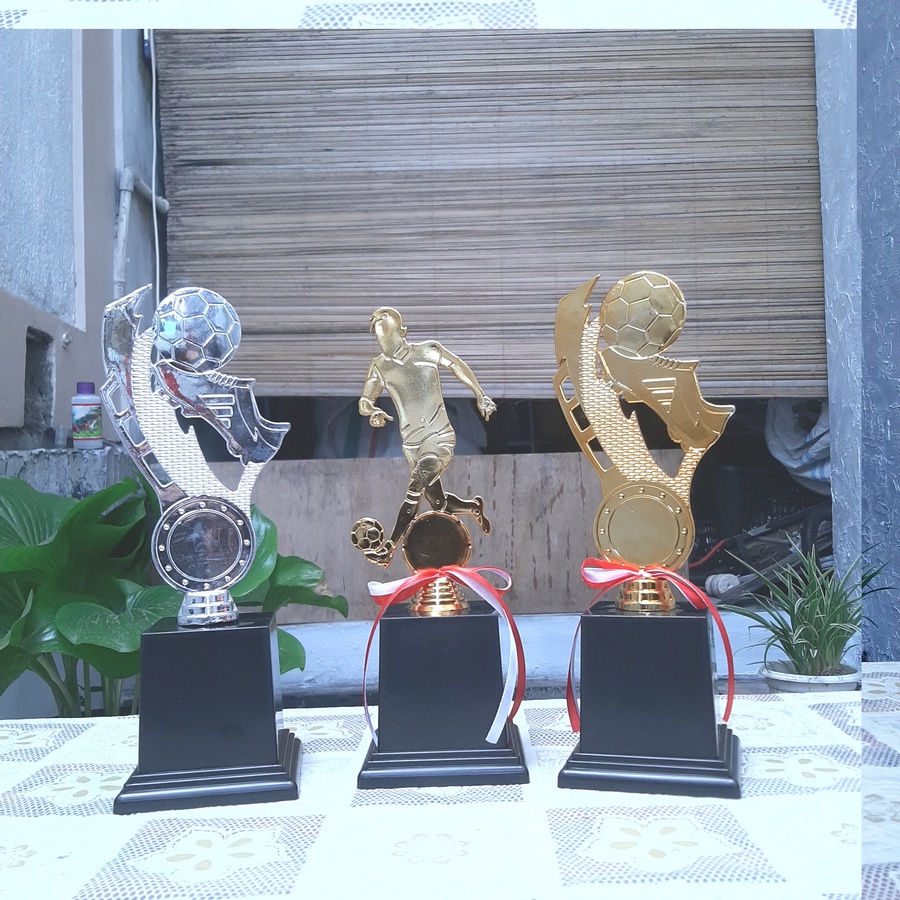 Jual Paket Trophy Piala Set Juara 123 Tropi 235 Trp Figur Bola Futsal ...