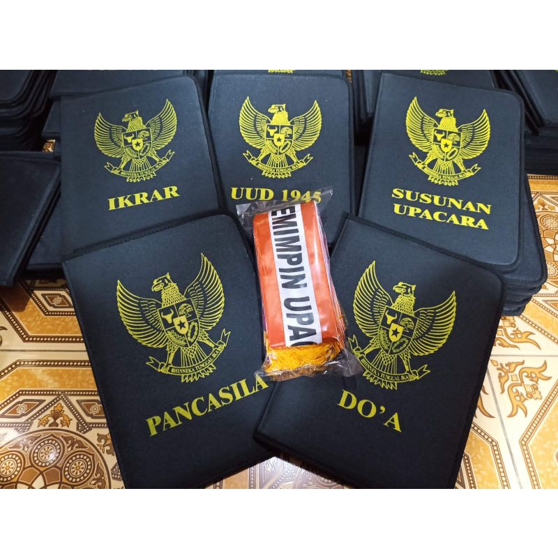 

MAP UPACARA 1 SET ISI 5 MAP BORDIR DAN 10 SEMPANG UPACARA