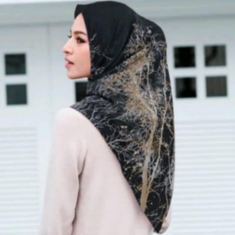 Em3 Scarf, GROSIR HIJAB SEGIEMPAT VOAL MOTIF akar hitam LASERCUT [GDI.10De22d]
