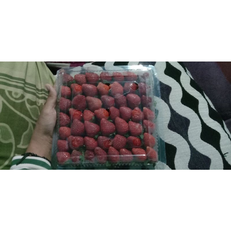

strawbery manis