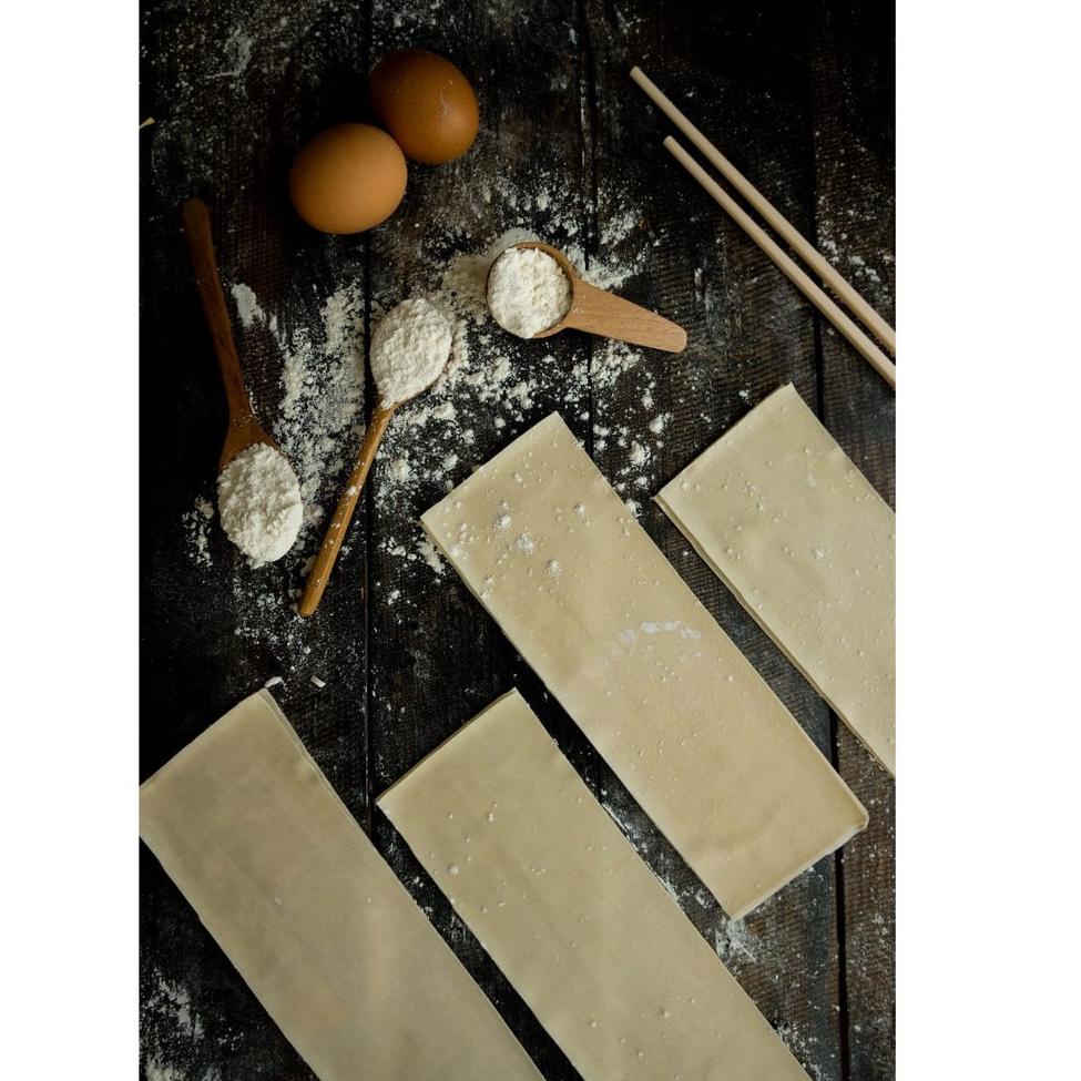 

[E-E3E[☎] Kulit Samosa 8x28cm 1kg ( Isi Kurang Lebih 60-70 Lembar) proses cepat