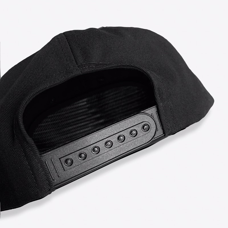 CLASSIC SNAPBACK / UNSTRUCTURED SNAPBACK / TOPI POLOS SNAPBACK CAP