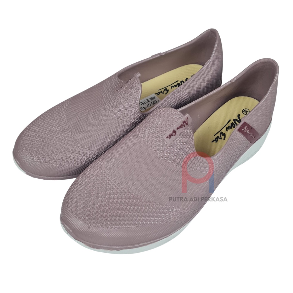 Sepatu Cewek / Perempuan Karet Formal New Era LB 10063