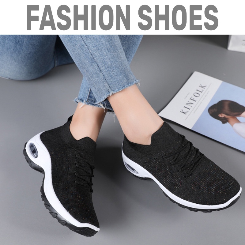 Sepatu Sneakers Wanita Slipon Simple Trendy - 518