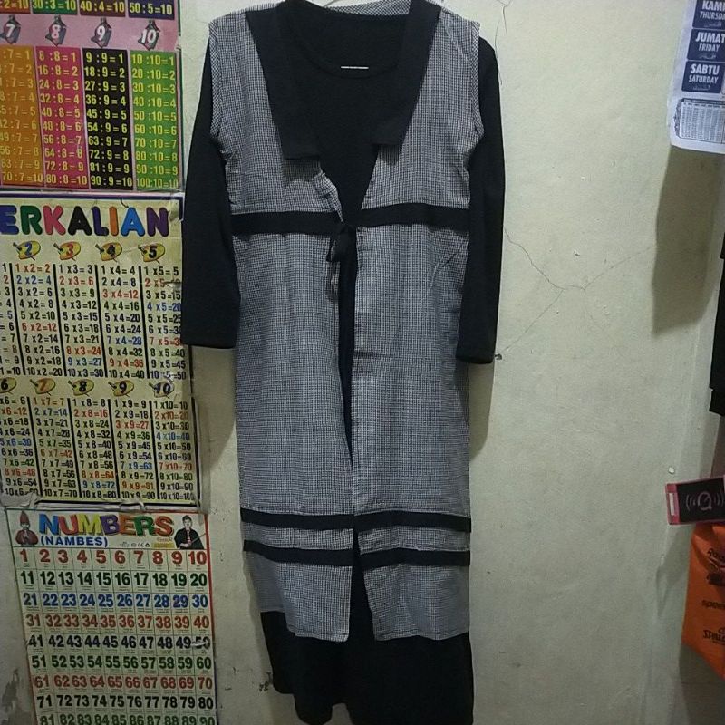 Preloved PL Set Gamis Hitam Anak