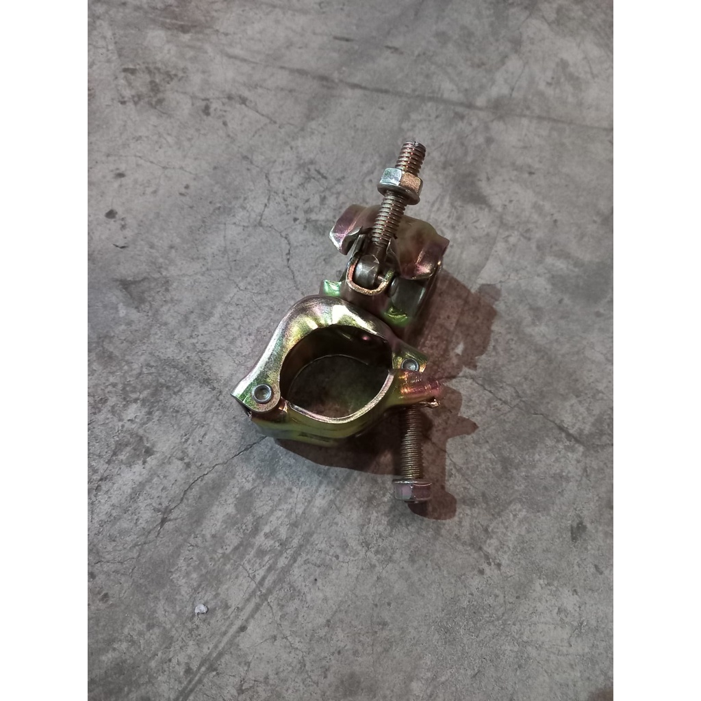 Swivel clamp scafolding