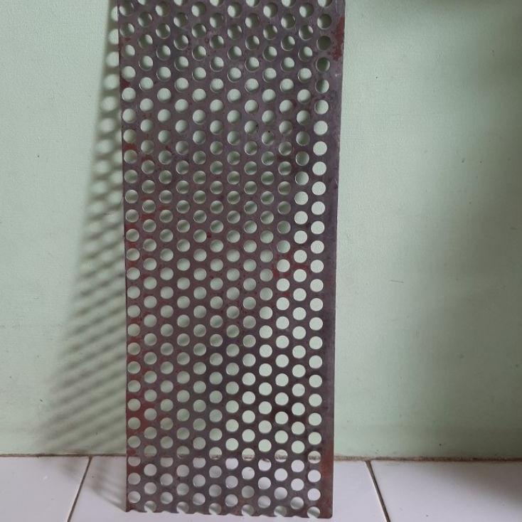 [E(9)R ♥☞] Plat Besi Lubang ukuran Lebar 50cm tebal 1.2mm lubang 2/4/6/8/12 mm-viral