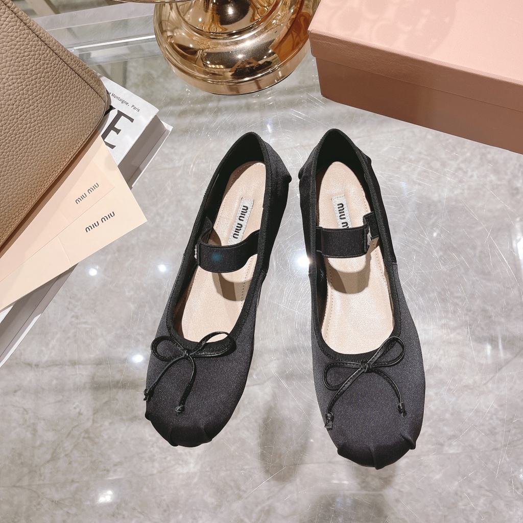 Sepatu dansa balet peri Prancis Miumiu