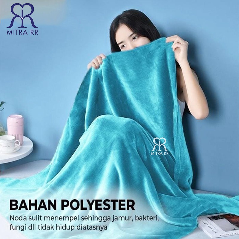 Selimut Polos Ukuran 150x200 / 180x200 cm | Selimut Ivoria | Selimut Livia Halus Lembut