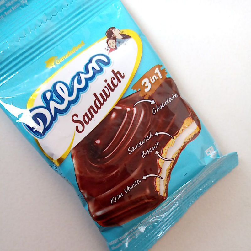 

Dilan Sandwich Chocolate Crunchy Biscuit Caramel Coklat 16 Gram SATUAN 3IN1