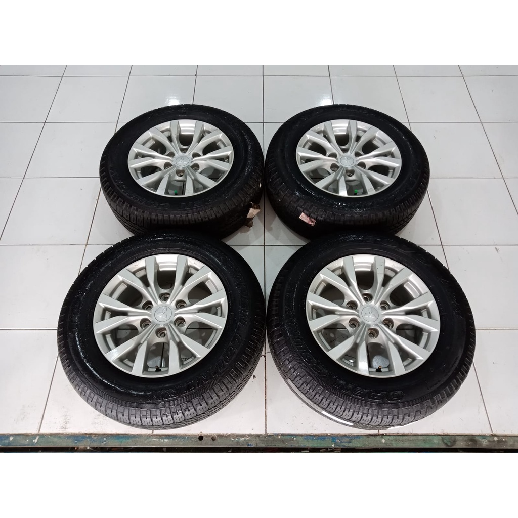 Pelek mobil bekas copotan pajero exced ring 17 pcd 6x139 + ban toyo 245 65 r17