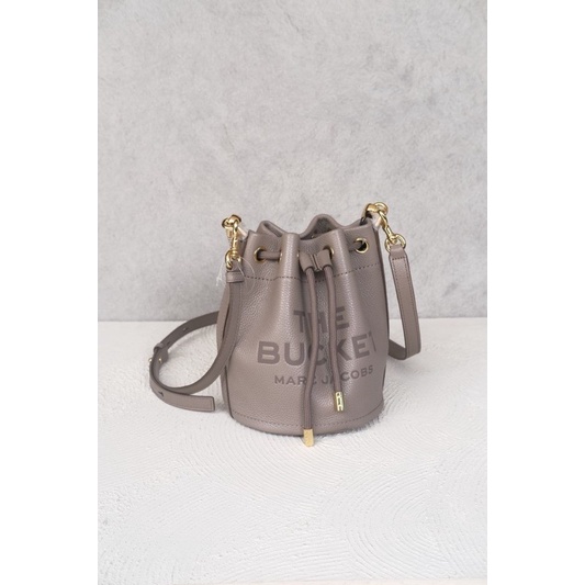 Marc Jacobs The leather bucket bag