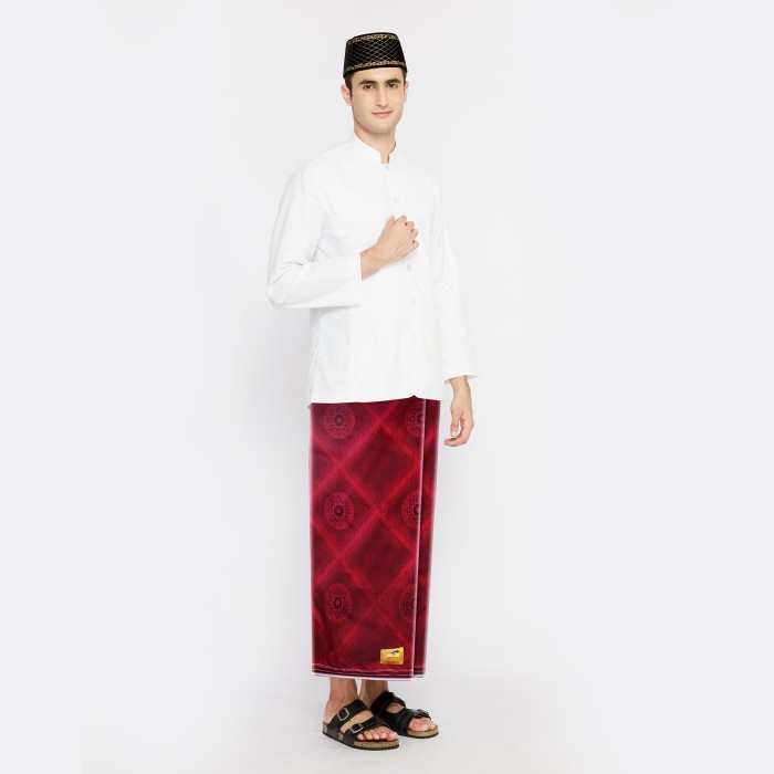 Sarung ATLAS Idaman 580 Jacquard Classic Merah