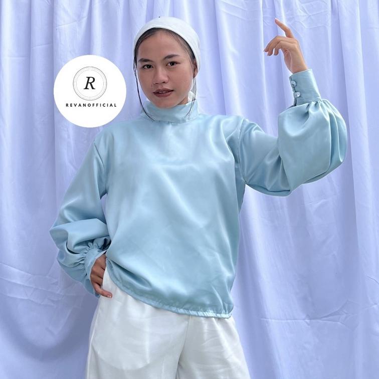 GRATIS MINI GOLD SATIN BLOUSE