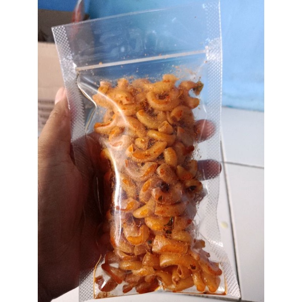 

Makaroni pedas Daun jeruk