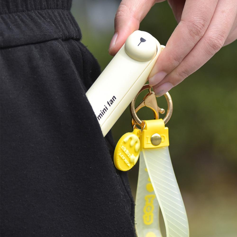 Kipas Angin Lipat Kartun, Aksesori Keren Musim Panas, Kipas Gantungan Kunci Portabel, Pengisian Daya Usb, Kipas Senter Mini, Beruang Lucu