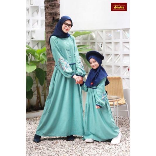 COUPLE 2026 Dannis Mom n Girl