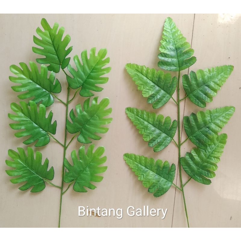 Daun Pakis &amp; Daun Monstera 7 Daun / Daun pakis kain