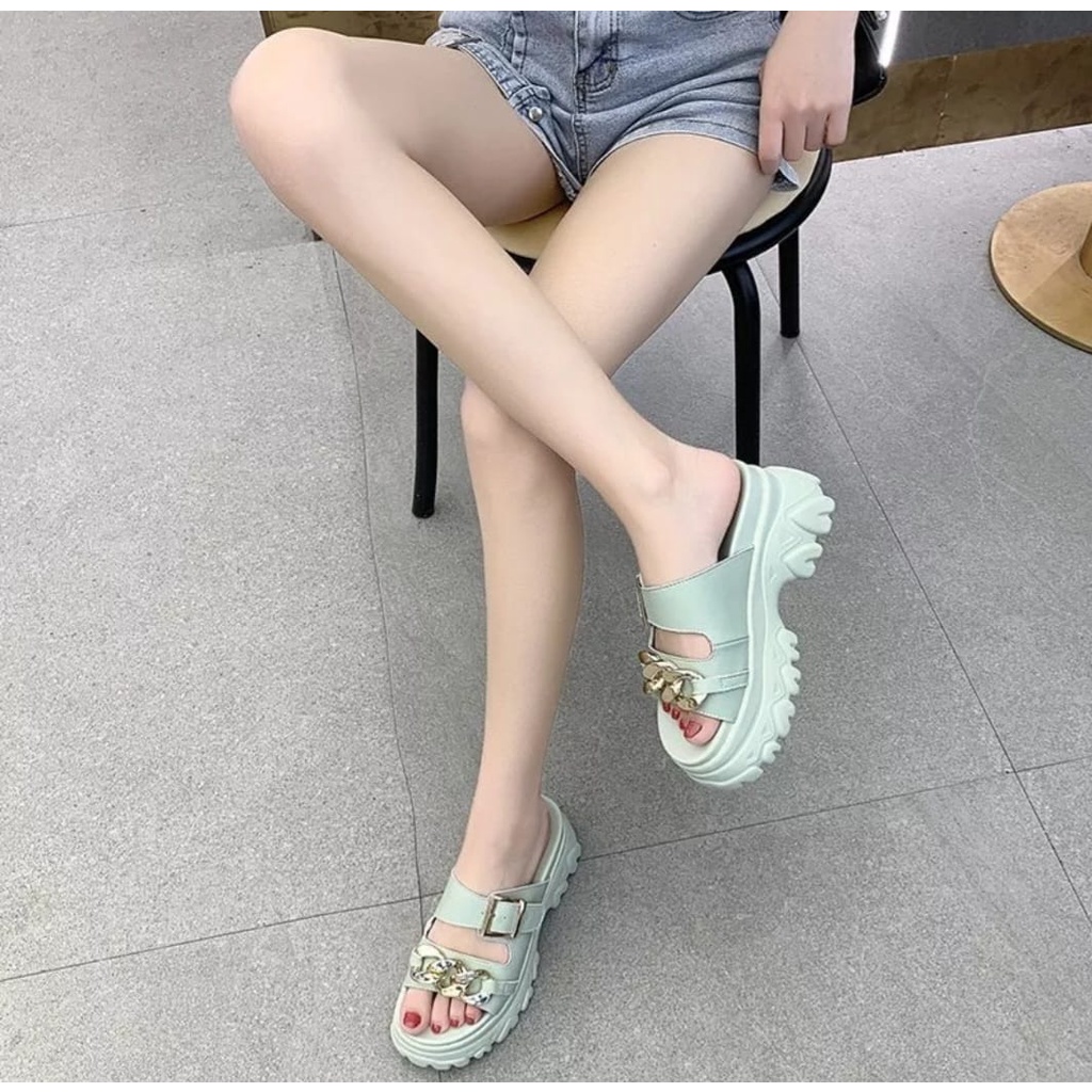 Sendal Wedges Wanita Korean Style Variasi Rantai Jennie SP194