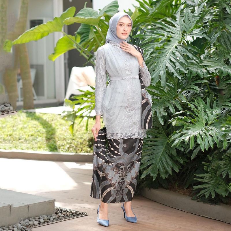 BATIK EXPRESS - NEW ARRIVAL BIANCA SILVER  BAJU KEBAYA BRUKAT TULLE MODERN KEBAYA WISUDA KEKINIAN ATASAN KEBAYA REMAJA DEWASA ALLSIZE KEBAYA LAMARAN BAJU COUPLE TUNANGAN TERBARU 2022