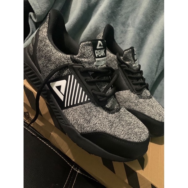 Sepatu Safety Shoes Peak Lr72214  Model Sneaker Casual